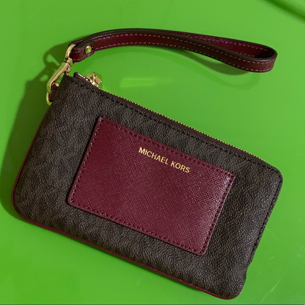 Michael Kors wristlet